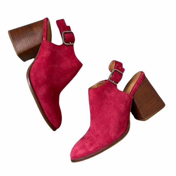 Anthropologie Shoes - ANTHROPOLOGIE GEE WAWA BURGUNDY ANKLE BOOTIE SHOES